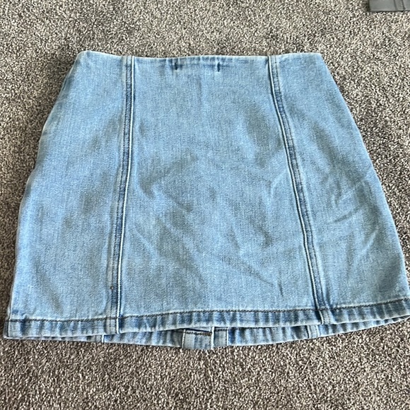 Denim skirt Forever 21 button up - Picture 4 of 4